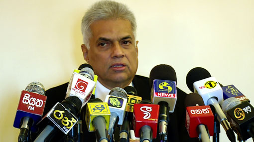 Maithripala will take oaths today itself, says Ranil