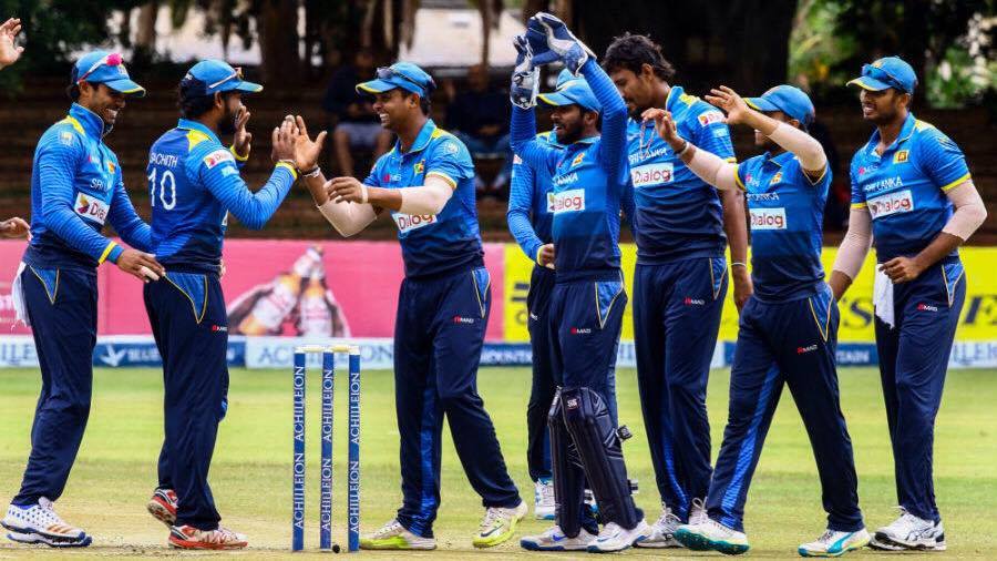 Mendis, Tharanga steer Sri Lanka to title