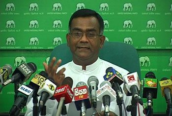 VIDEO: Don�t follow govt�s crooked orders � UNP to soldiers