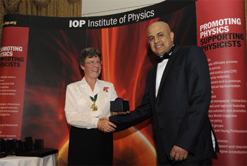 Lankan teacher receives Teachers of Physics Award in UK