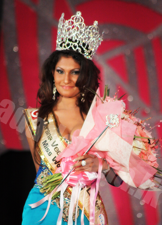 VIDEO: Pushpika crowned Miss Sri Lanka 2011... 