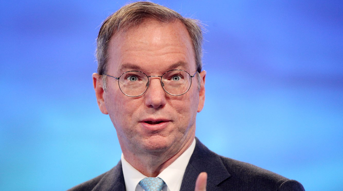 Stolen emails reveal a tight relationship between Googles Eric Schmidt and the Clintons