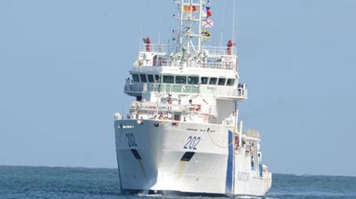 Indian coast guard ship arrives at the port of Colombo