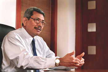 VIDEO: Resettlement to be completed mid Aug; troops to remain in North & East