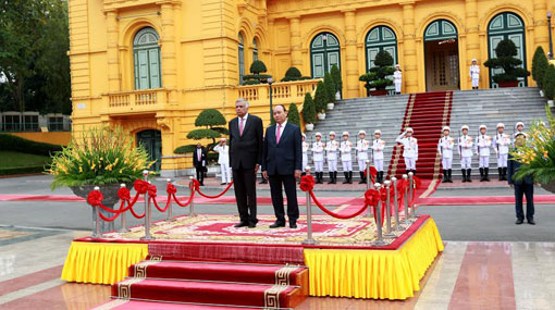 PM Wickremesinghe meets Vietnam Prime Minister