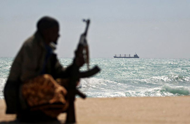 Somali pirates suspected to have hijacked Sri Lankan-flagged ship