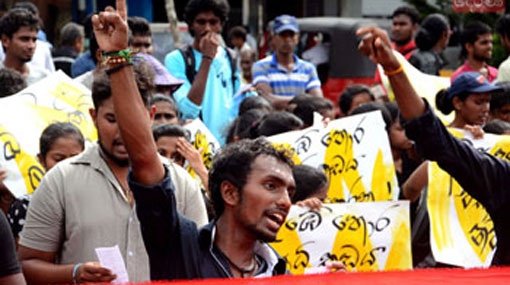 South-East University students protest in Colombo