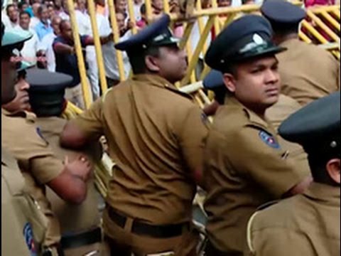 Police fire tear gas on students protesting in Colombo