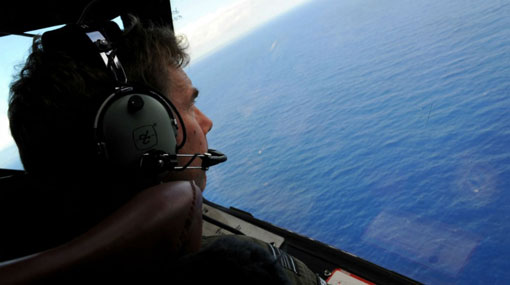 Officials call off search for missing Malaysia airlines flight MH370
