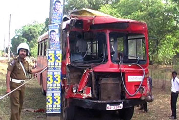 VIDEO: Nineteen injured in head-on collision at Anuradhapura