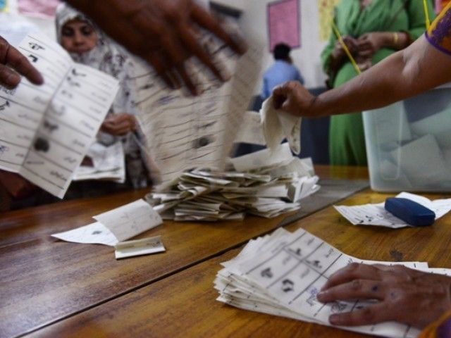 Three held with over 1,300 model ballot papers