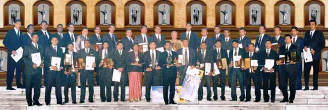 Janashakthis Conquerors triumph at Awards for Excellence 2011