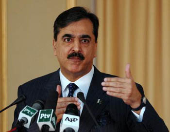 Game on, Yusaf Raza Gilani pads up for Mohali match - Report