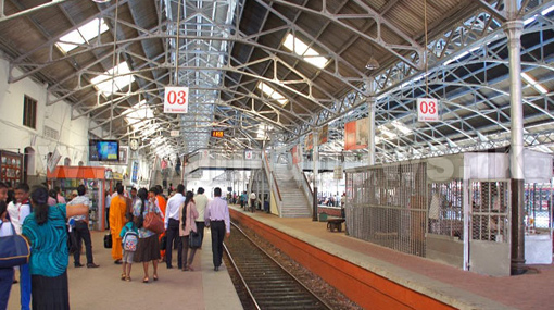 Railway strike to continue 	
