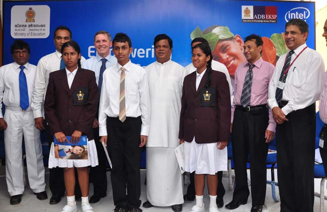 SLSEF winners felicitated by Education Ministry and Intel