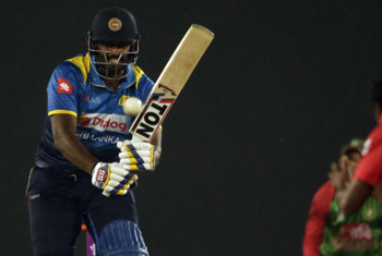 Sri Lanka win first T20 by six wickets
