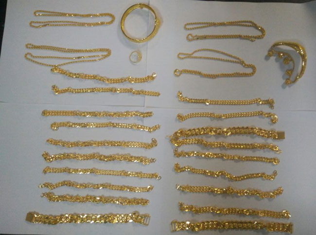 Gold jewellery worth over Rs 2 million seized at BIA