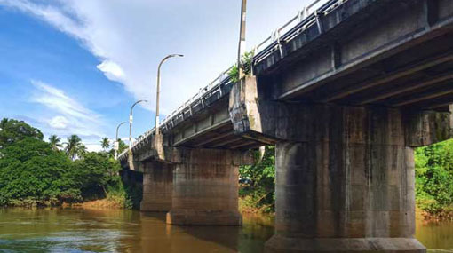 Traffic restricted on Kaduwela-Biyagama Bridge due to erosion