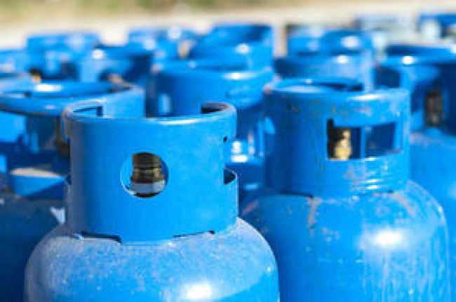 Gas cylinder price reduced by Rs. 138