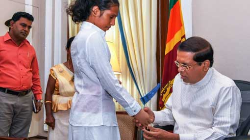 President donates artificial limb to student born without an arm
