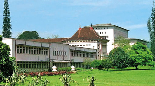 All faculties of Peradeniya University closed