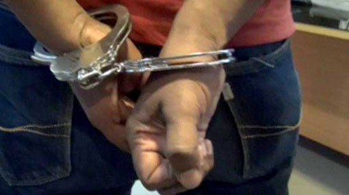 Police bust extortion gang including 17-year-old girl in Athurugiriya