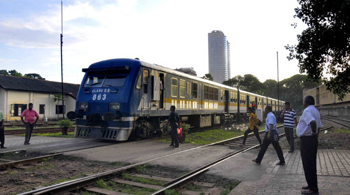 9 trains to leave Fort Railway Station this evening