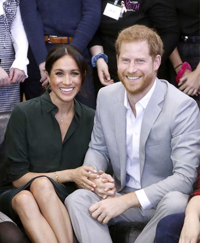 Meghan Markle and Prince Harry expecting first baby