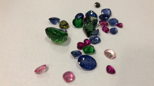 Sri Lankan held for attempting to smuggle gemstones