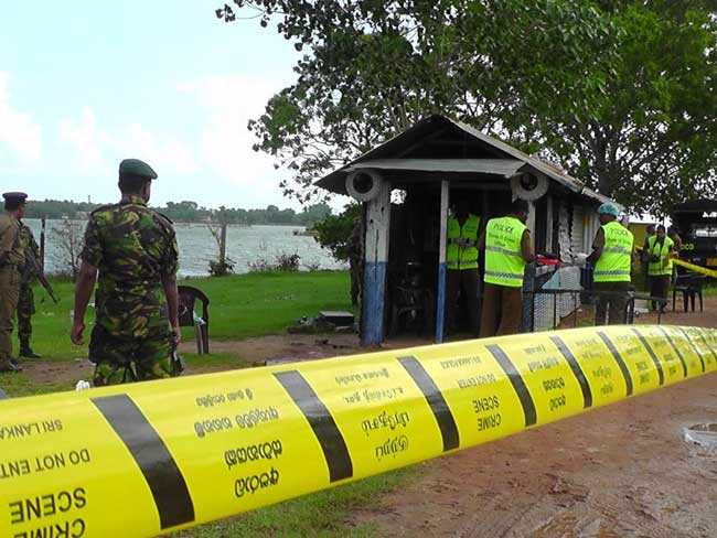 IGP visits Batticaloa following killing of 2 policemen