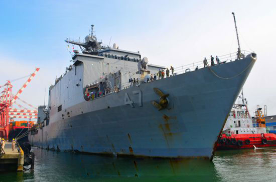 USS Rushmore arrives at Port of Colombo