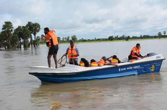 Navy continues to assist flood victims in the North