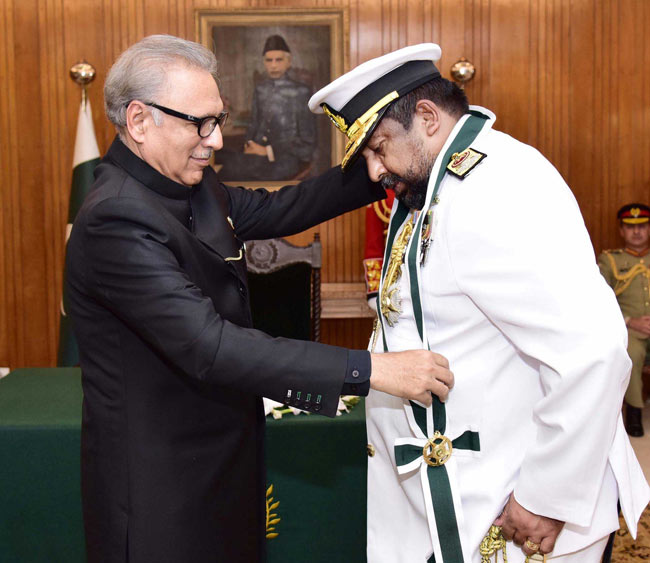 Pakistan confers Nishan-i-Imtiaz on Admiral Ravindra Wijegunaratne