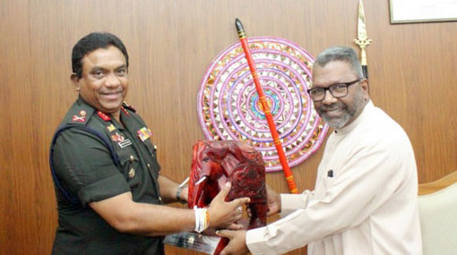 Northern Province Governor meets Commander of Jaffna Security Forcers