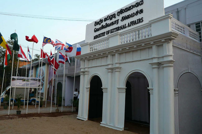 New foreign envoys for 13 countries 