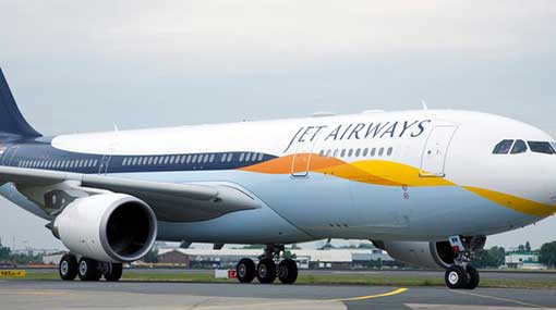 Jet Airways: Indian airline cancels all flights amid financial turmoil