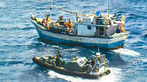 Sri Lankan asylum seeker boat a post-election border test - Australian minister