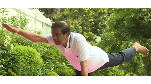 President praises Modi for bringing yoga to international stage