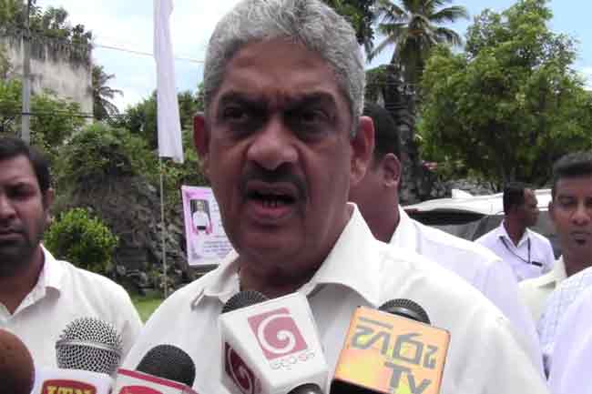 Fonseka hits out at Sajith for supporting death penalty