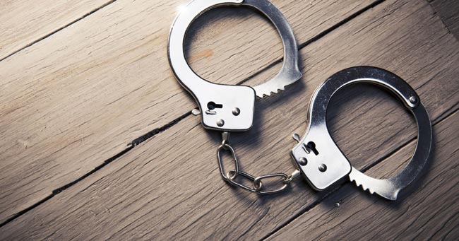 Five arrested for possession of heroin