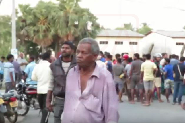 Four injured in protest at Batticaloa