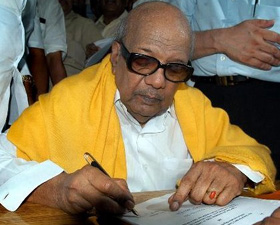 SLTamils: TN CM raises issue with Sonia Gandhi