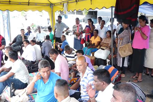 Disabled war heroes protest for 14th straight day despite rain