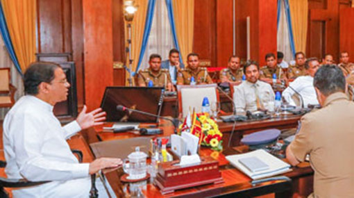 President meets senior police officers 