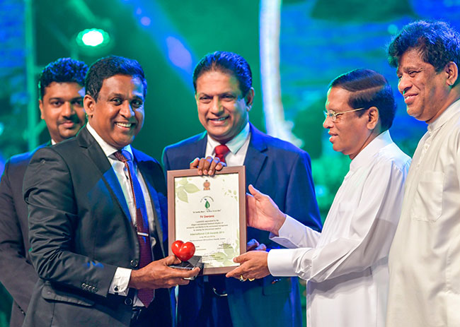 TV Derana wins Presidential Environmental Award