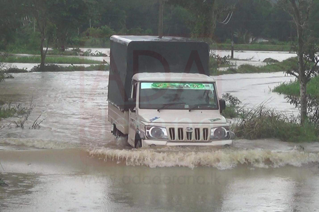 People affected by Nilwala River flooding