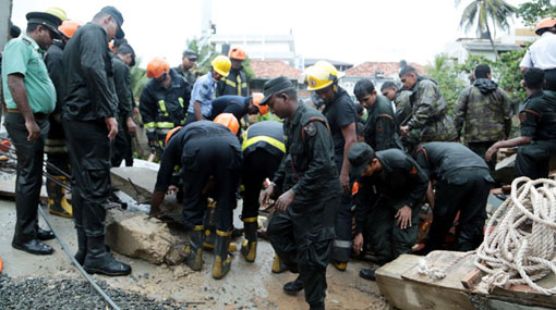Wellawatta building collapse: Body found under debris