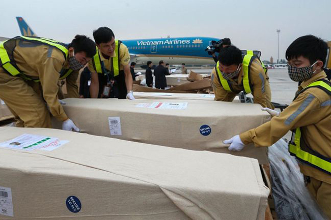UK lorry deaths: Bodies of 16 victims arrive in Vietnam