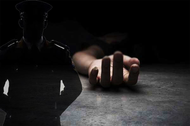 Cop dies after shooting himself
