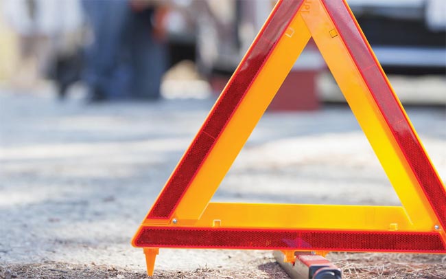 Teen killed, 1 injured in lorry-tuk collision